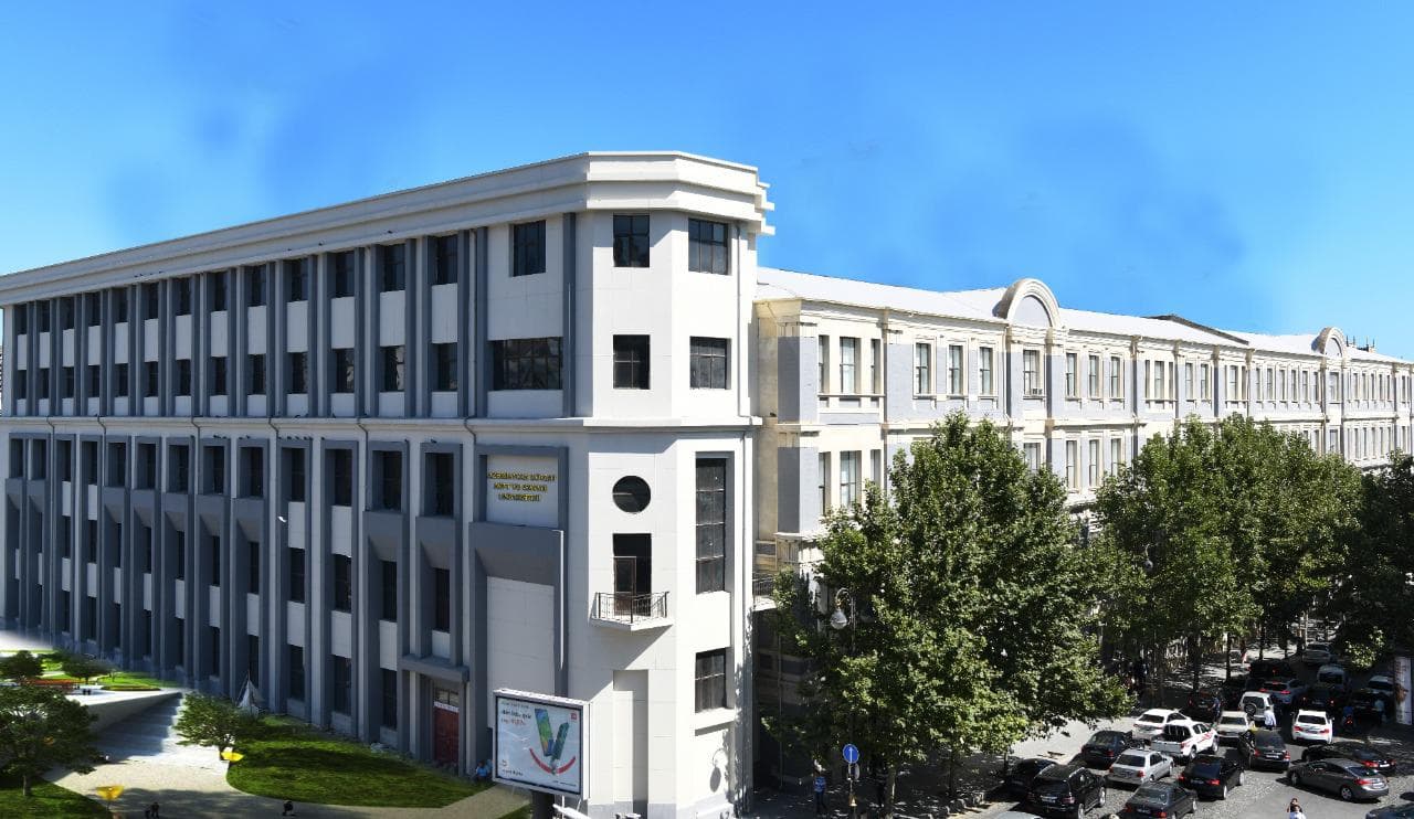 جامعة اذربيجان للنفط والصناعة Campus